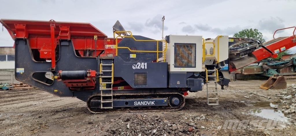 Sandvik QJ 241 移動式壓碎機
