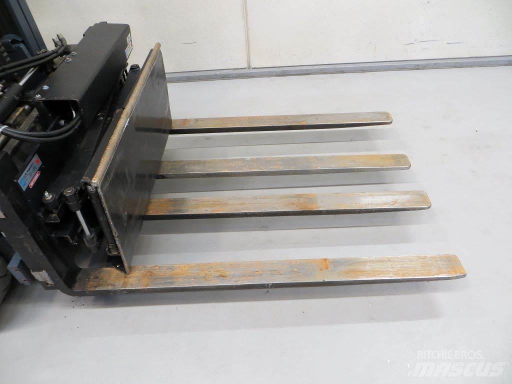 Elm HPH4 12 0 貨物鉗車