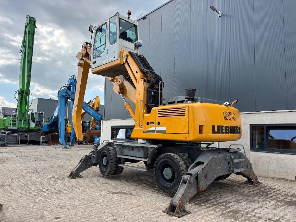 Liebherr A 904 C 廢棄物/工業用操作車
