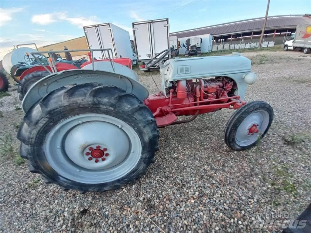 Ford 8N 曳引機
