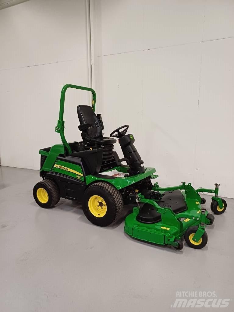 John Deere 1580 騎乘式割草機