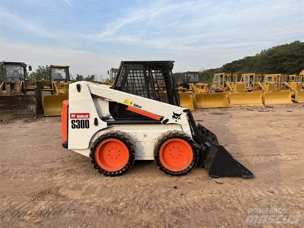 Bobcat S 300 滑移轉向裝載機