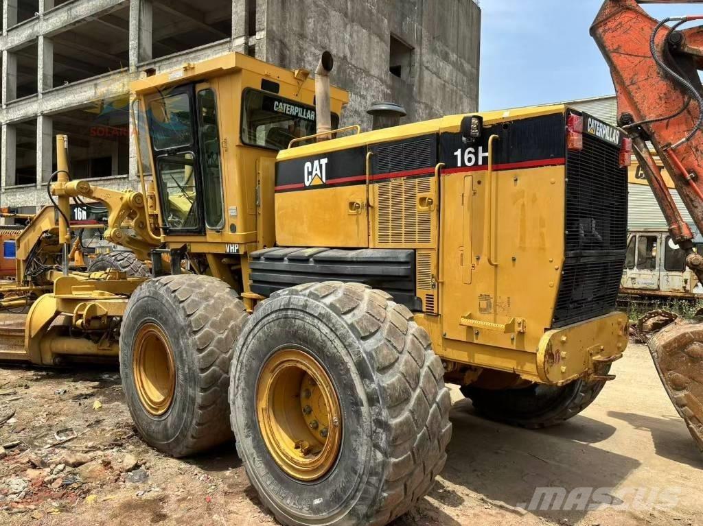 CAT 16 H 平土機