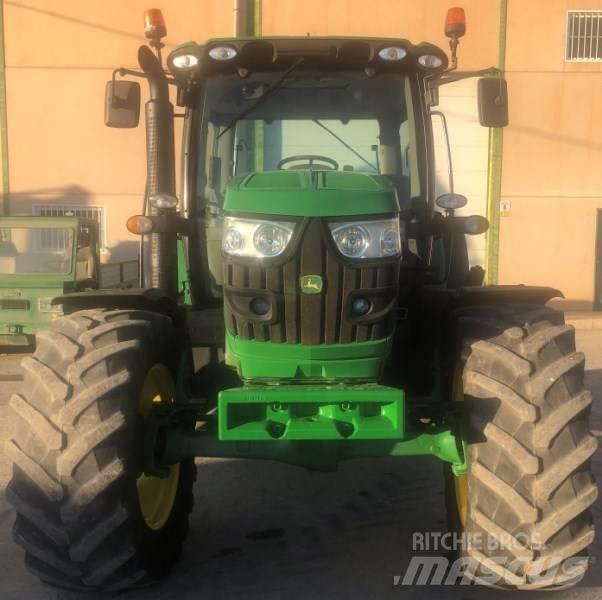 John Deere 6115 R 曳引機