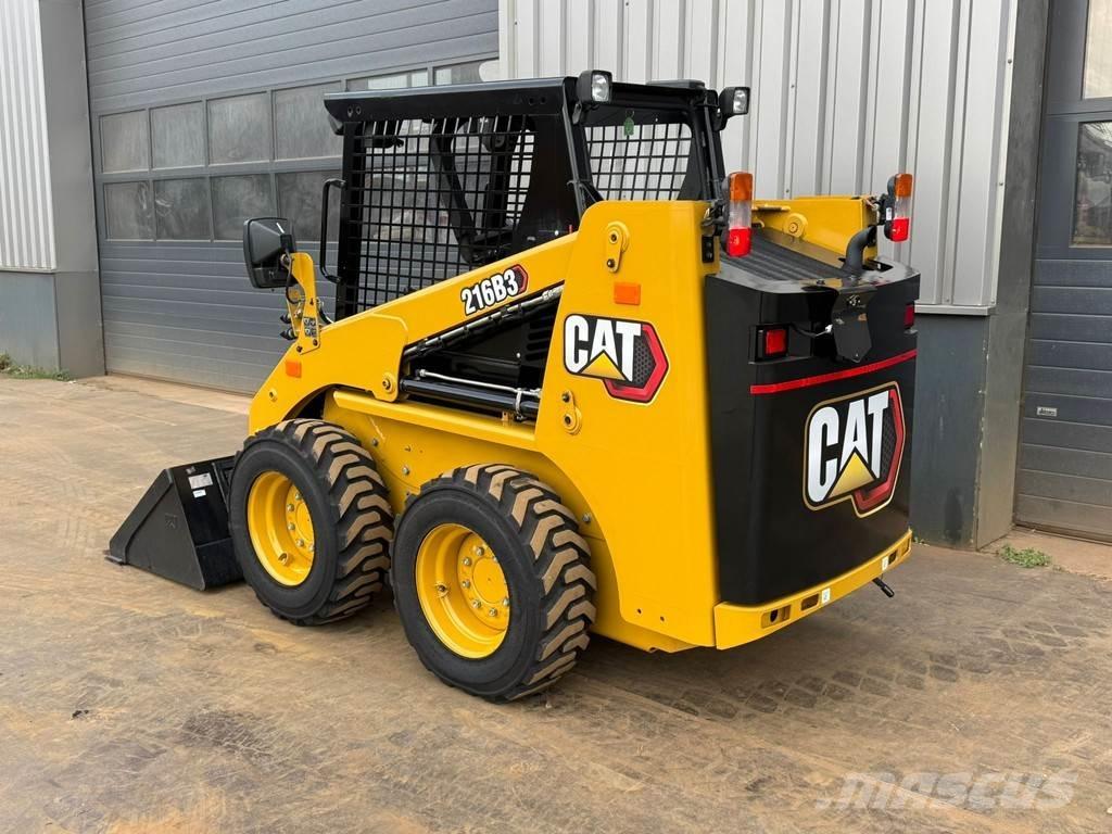 CAT 216B3 輪胎式裝載機