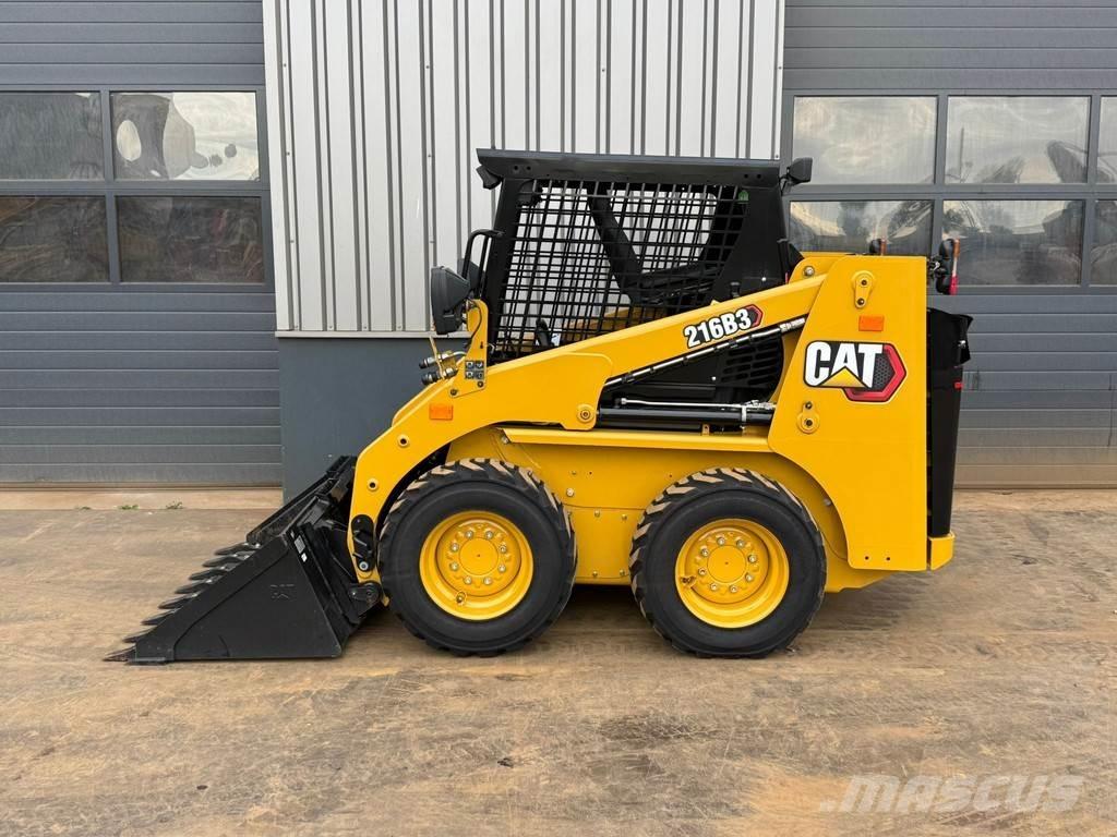 CAT 216B3 輪胎式裝載機