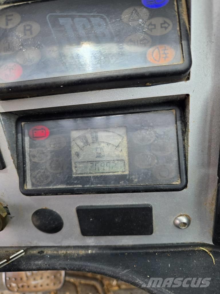 JCB 524-50 伸縮臂操作車