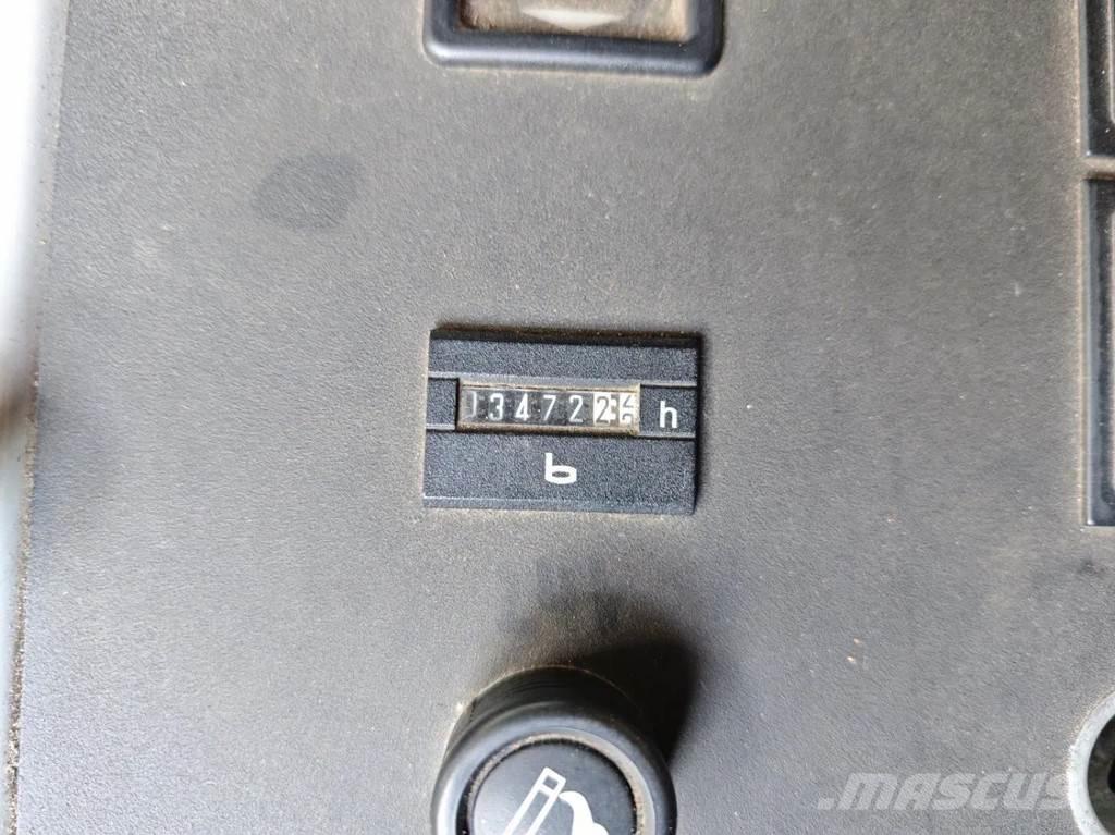 Liebherr MK100 塔式起重機