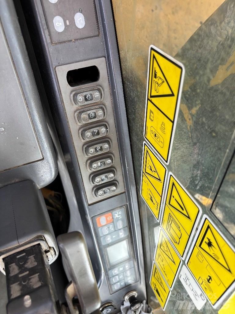 CAT 323 D LN 履帶式 挖土機/掘鑿機/挖掘機