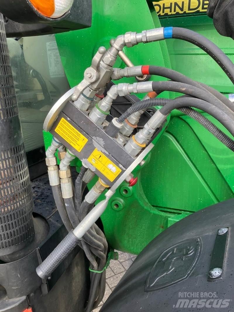 John Deere 6125R 曳引機