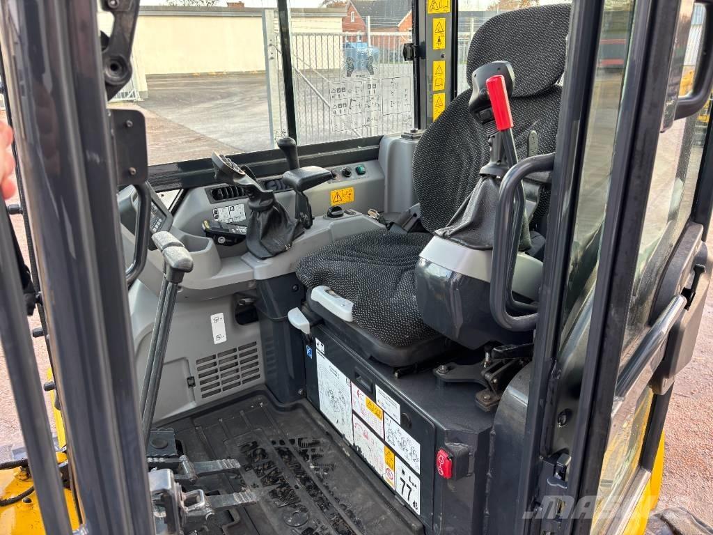 Komatsu PC55 MR-5 小型挖土機/掘鑿機<7t(小型挖掘機)