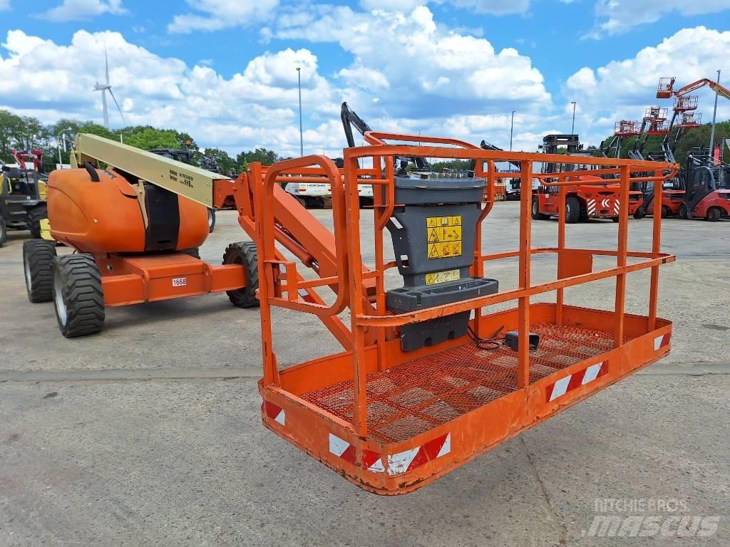 JLG 600 AJ 曲臂高空作業車