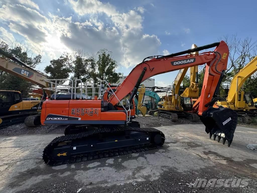 Doosan DX300LC 履帶式 挖土機/掘鑿機/挖掘機