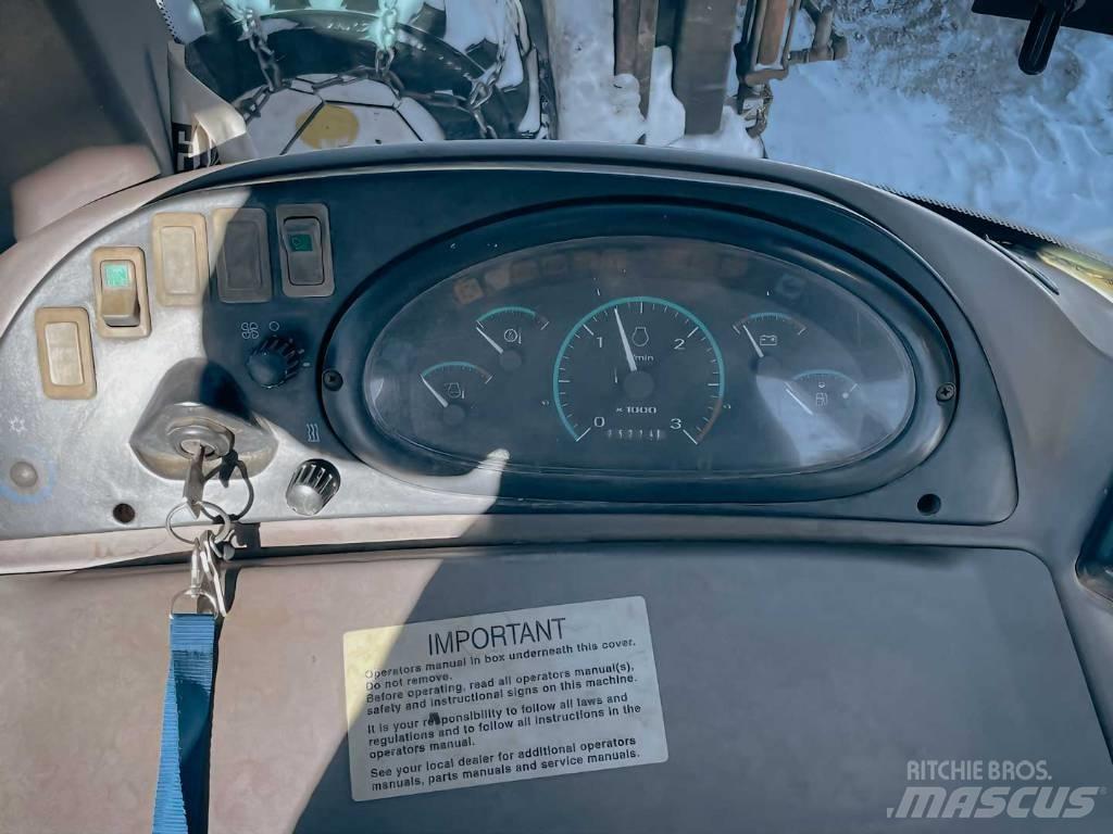 CASE 580 M 反鏟裝載機