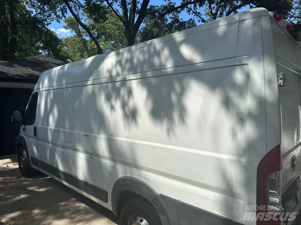 Dodge promaster 貨箱式卡車