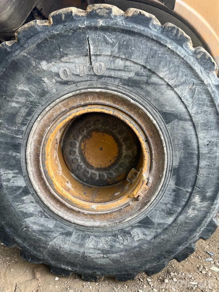 CAT 966 H 輪胎式裝載機