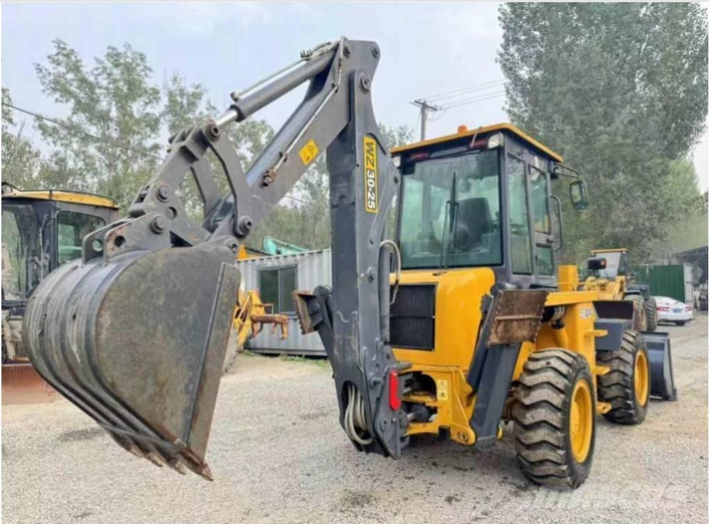 XCMG WZ 30-25 反鏟裝載機
