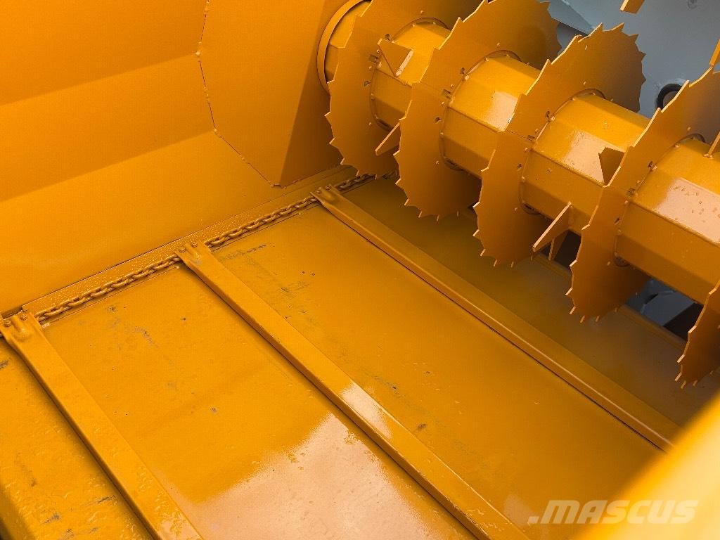 Lucas Raptor 草捆撕碎機、切割機、拆袋機