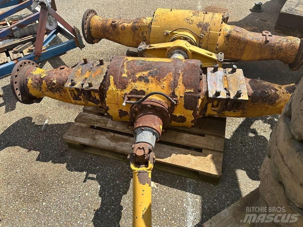 CAT 950 G front axel 軸