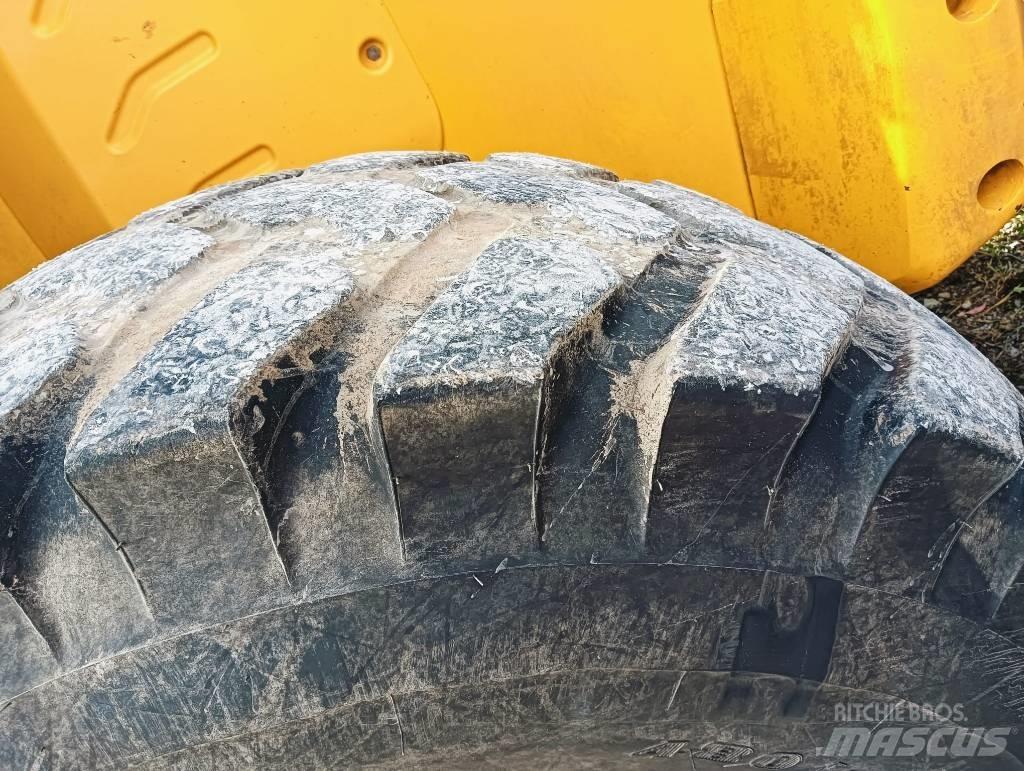 JCB 550-80 農業用伸縮臂裝載機