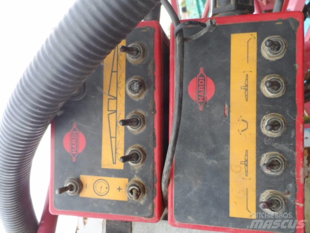 Hardi TZ2500 牽引式噴霧機