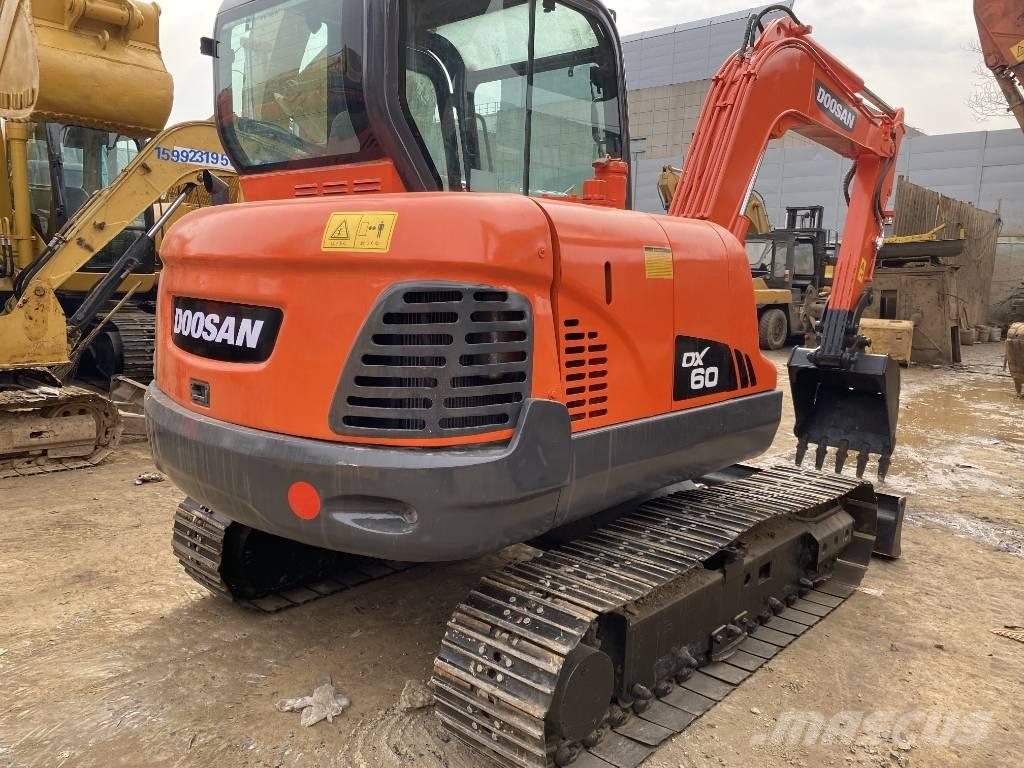 Doosan DH 60-7 小型挖土機/掘鑿機<7t(小型挖掘機)