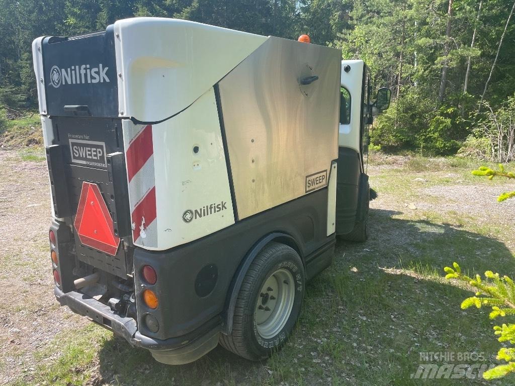 Nilfisk CR3500 掃倉機