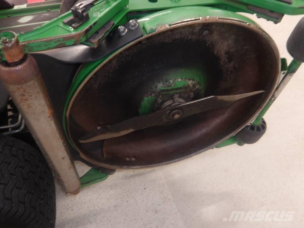 John Deere 9009 A 長草、修整和環繞割草機