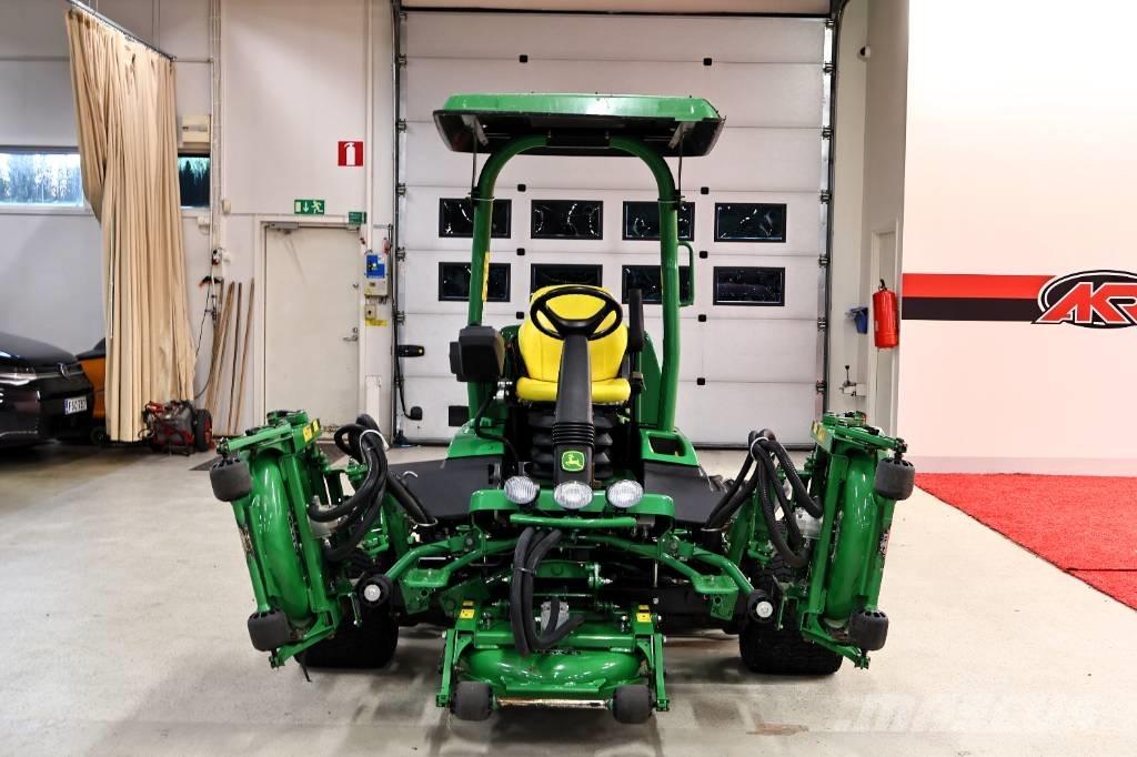 John Deere 9009 A 長草、修整和環繞割草機