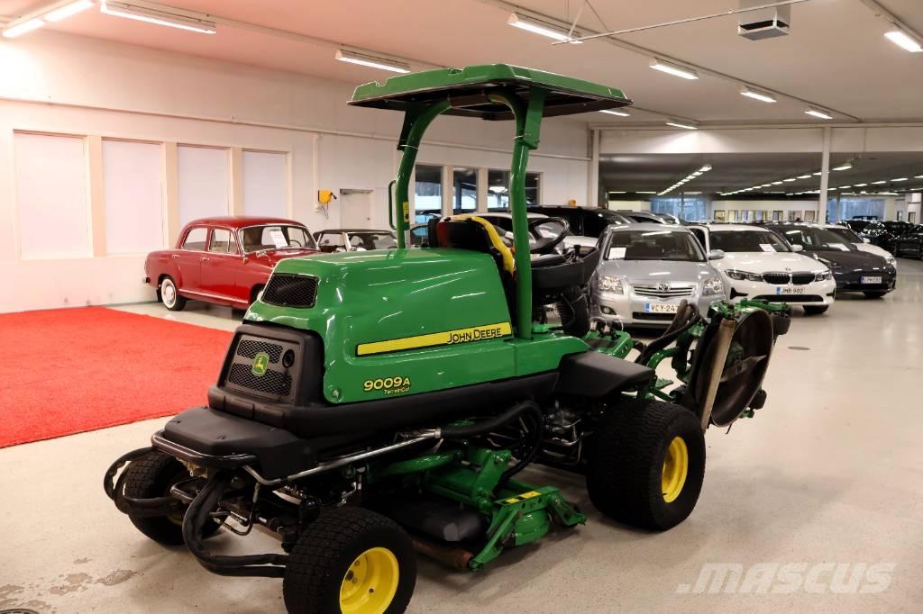 John Deere 9009 A 長草、修整和環繞割草機