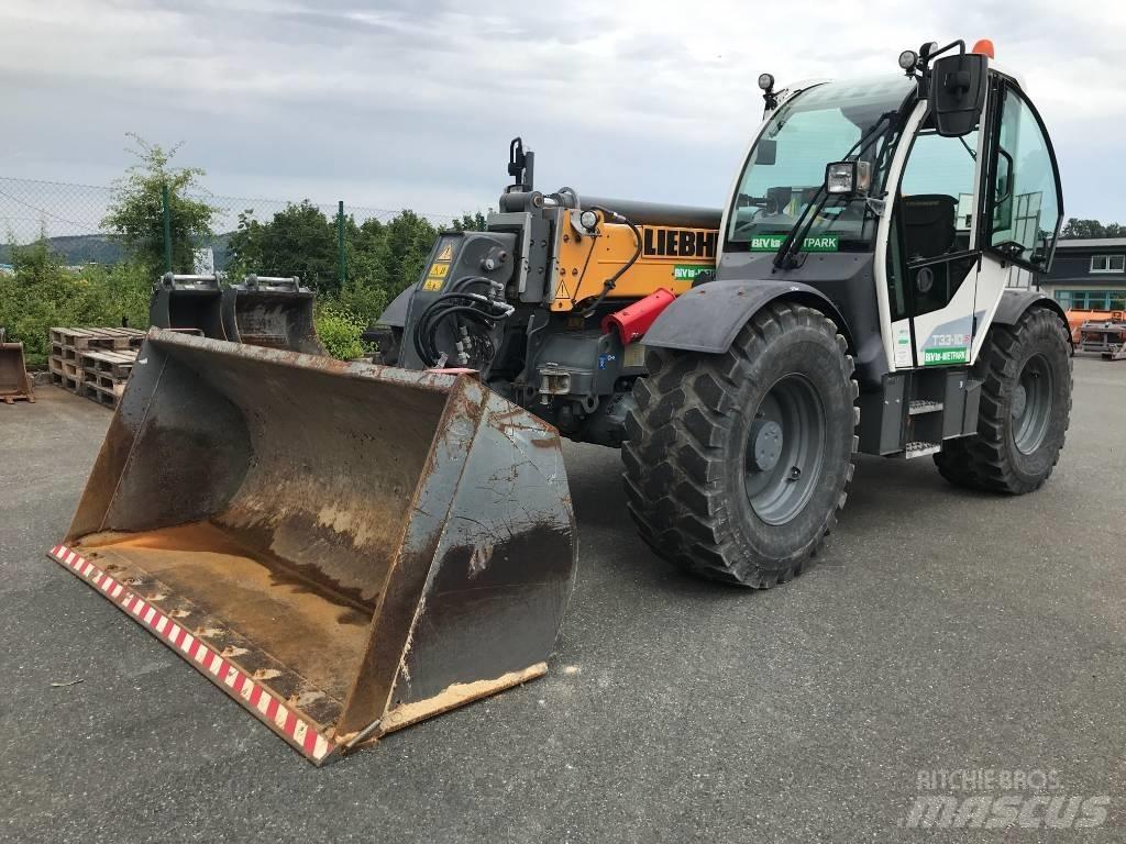 Liebherr T 33-10 s 伸縮臂操作車