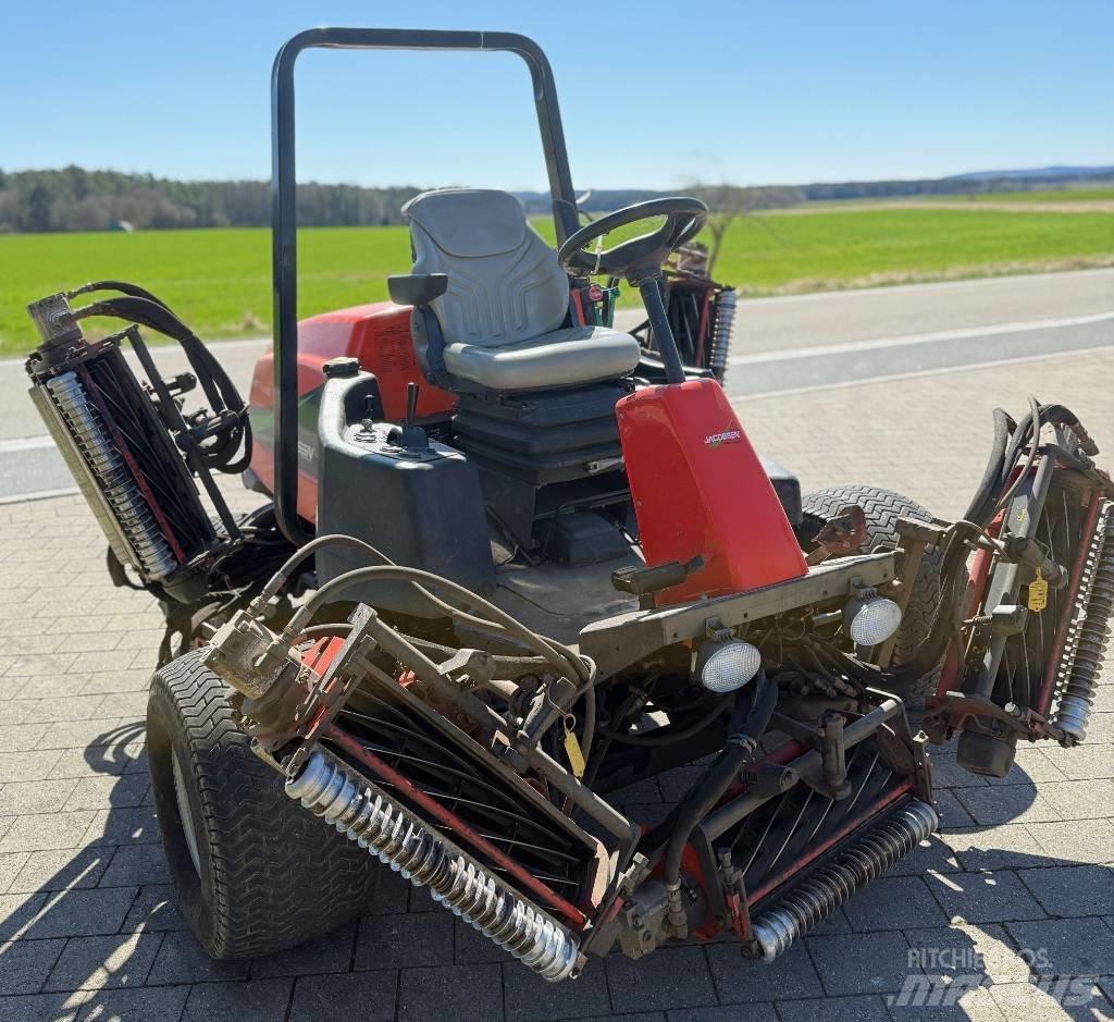 Jacobsen LF4677 騎乘式割草機