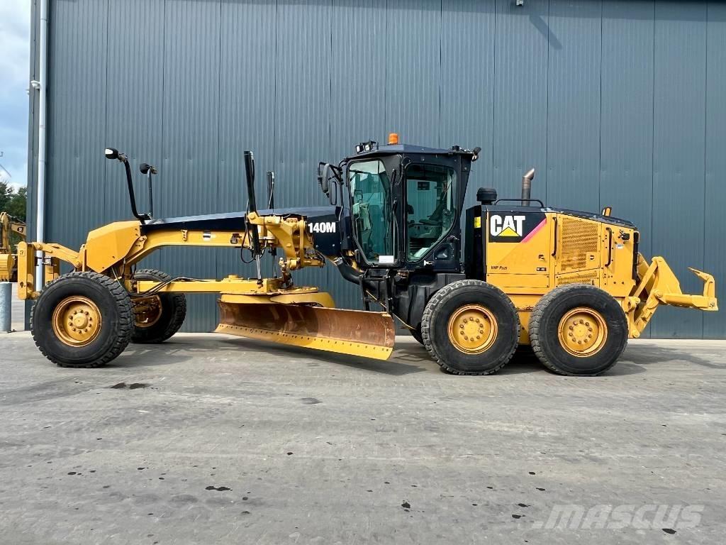 CAT 140M 平土機