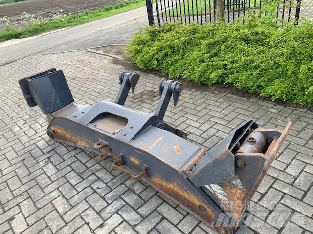 Doosan Outriggers 底盤和懸架