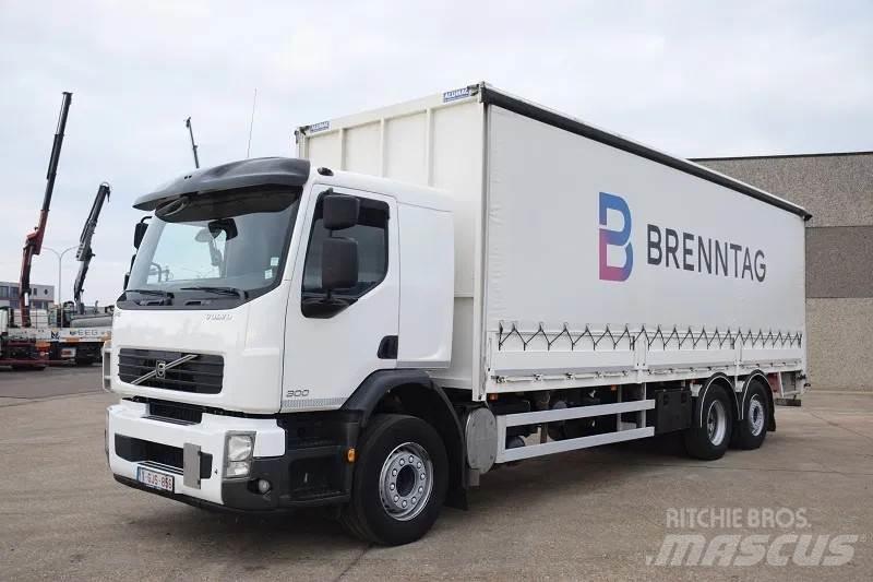 Volvo FE 300 貨箱式卡車