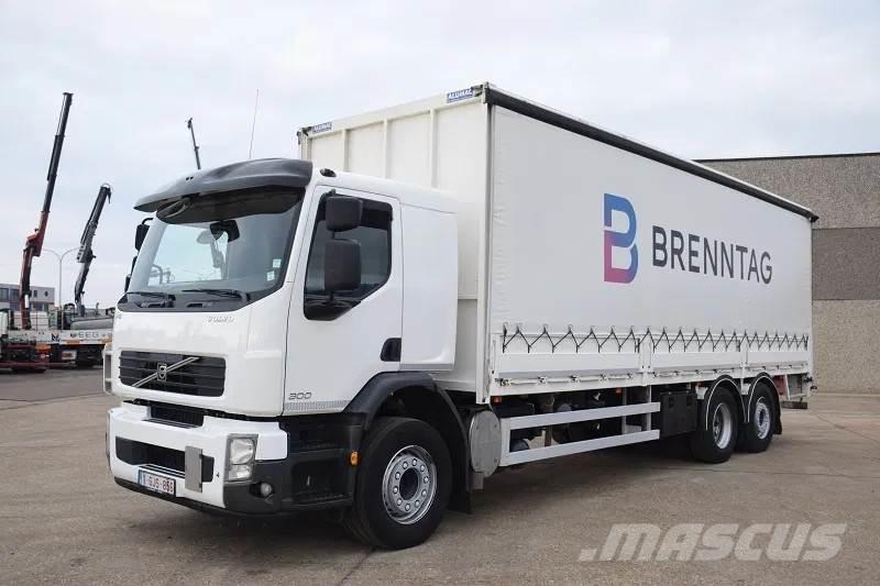 Volvo FE 300 貨箱式卡車