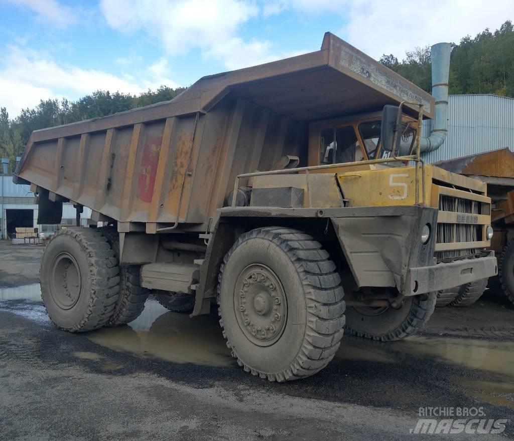 Belaz 7523 剛性傾卸卡車