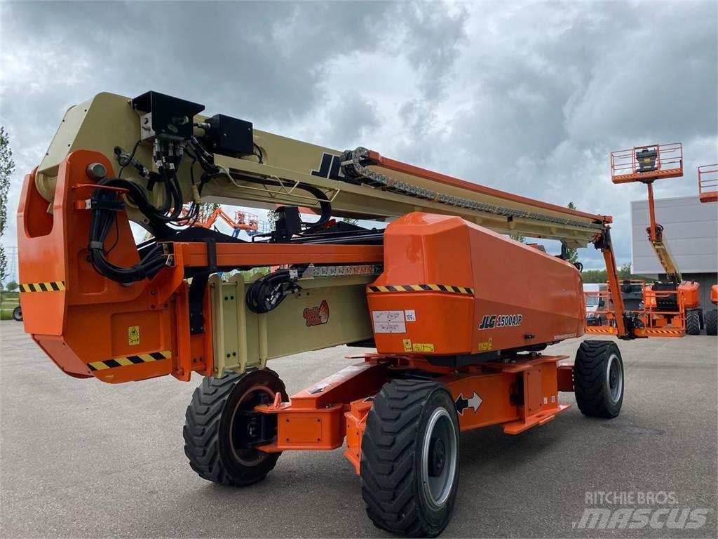 JLG 1500AJP 曲臂高空作業車