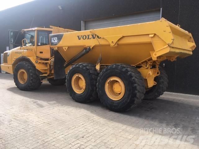 Volvo A25D 鉸接式起吊車