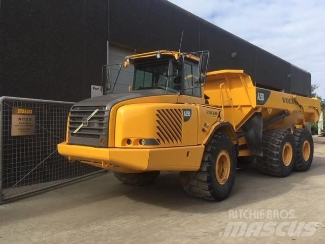 Volvo A25D 鉸接式起吊車