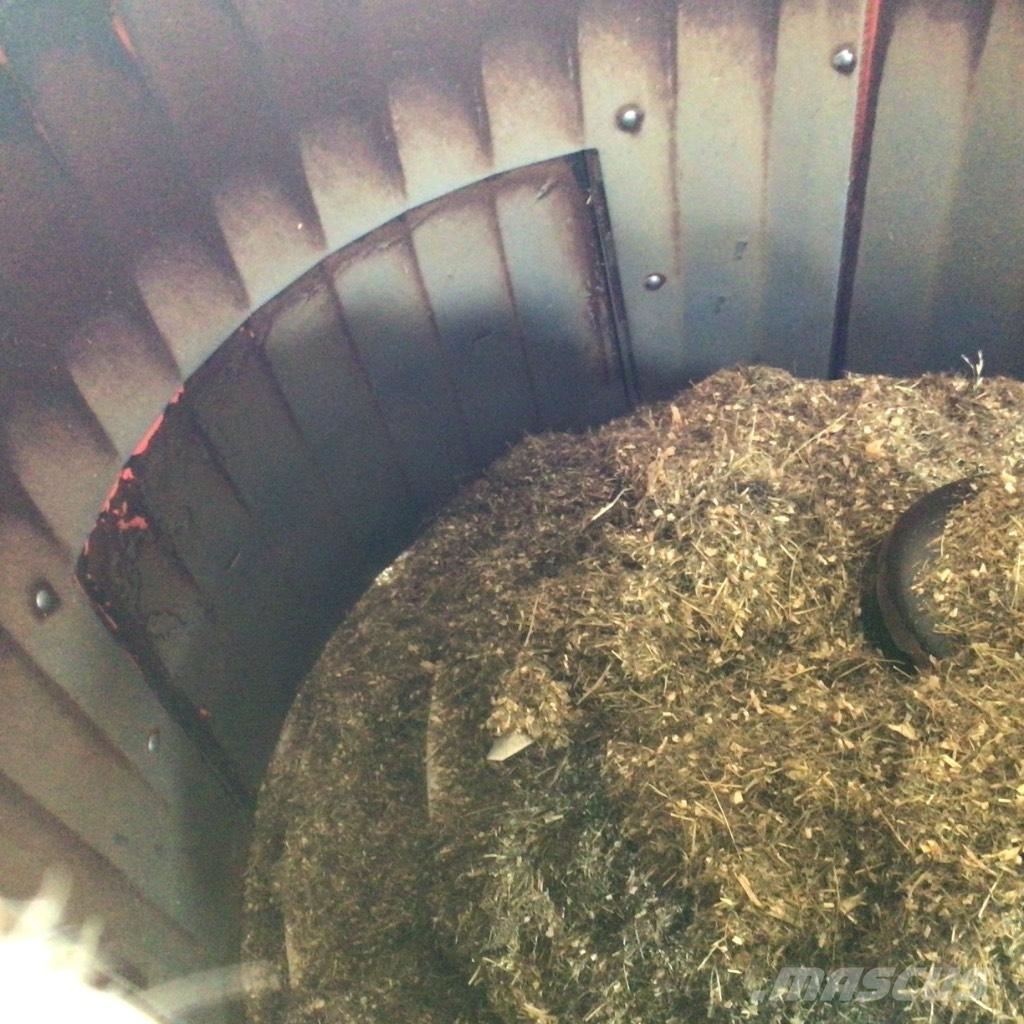 Kuhn Profile 1880 混合餵料機