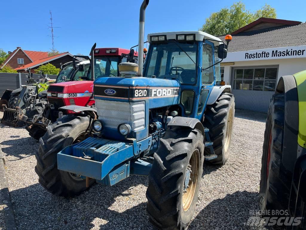 Ford 8210 Force III 曳引機