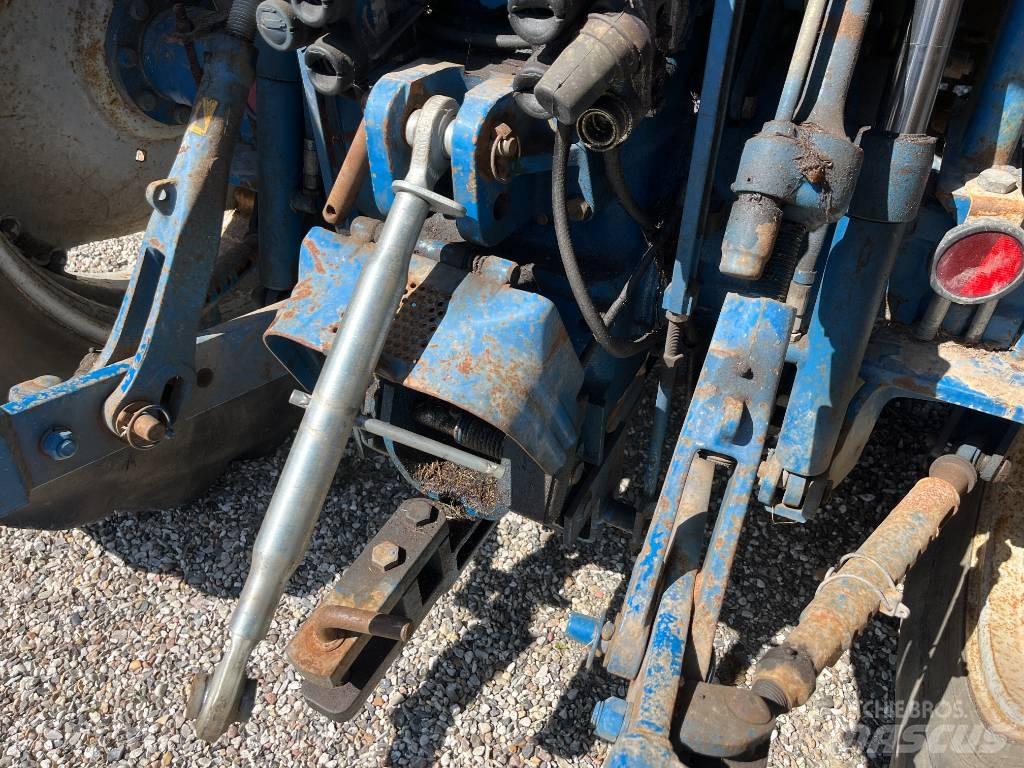 Ford 8210 Force III 曳引機