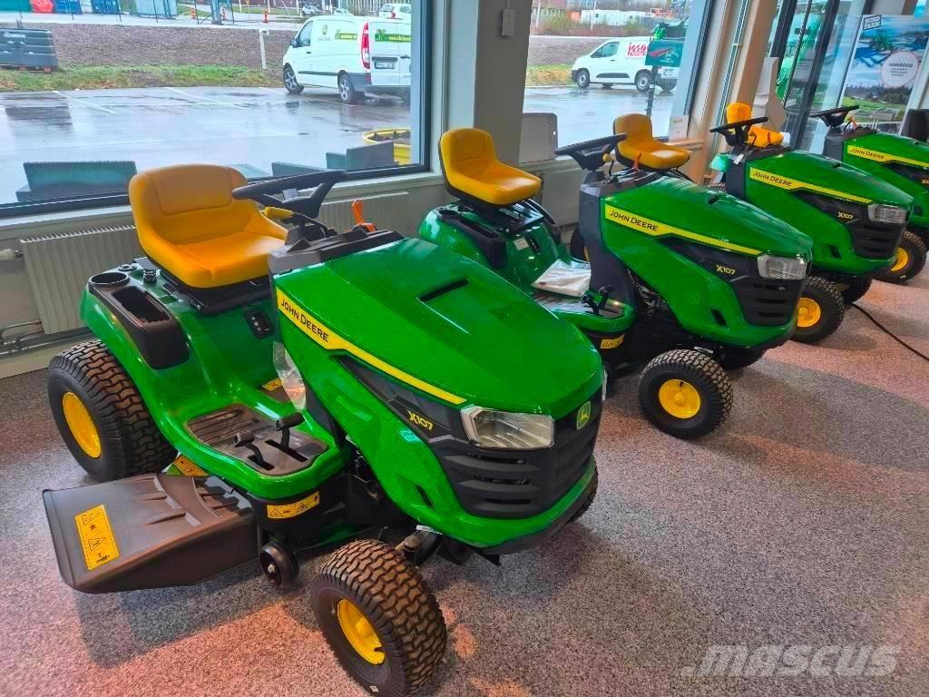 John Deere X 107 騎乘式割草機