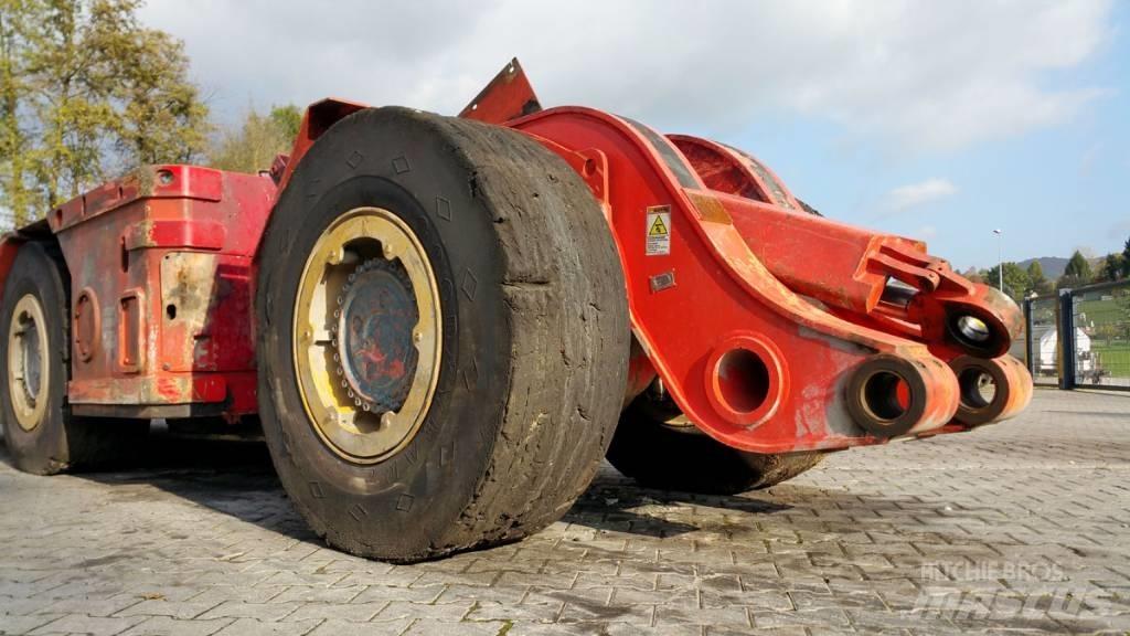 Sandvik LH208 地下裝載機
