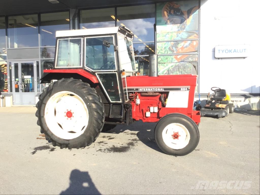 International 684 曳引機