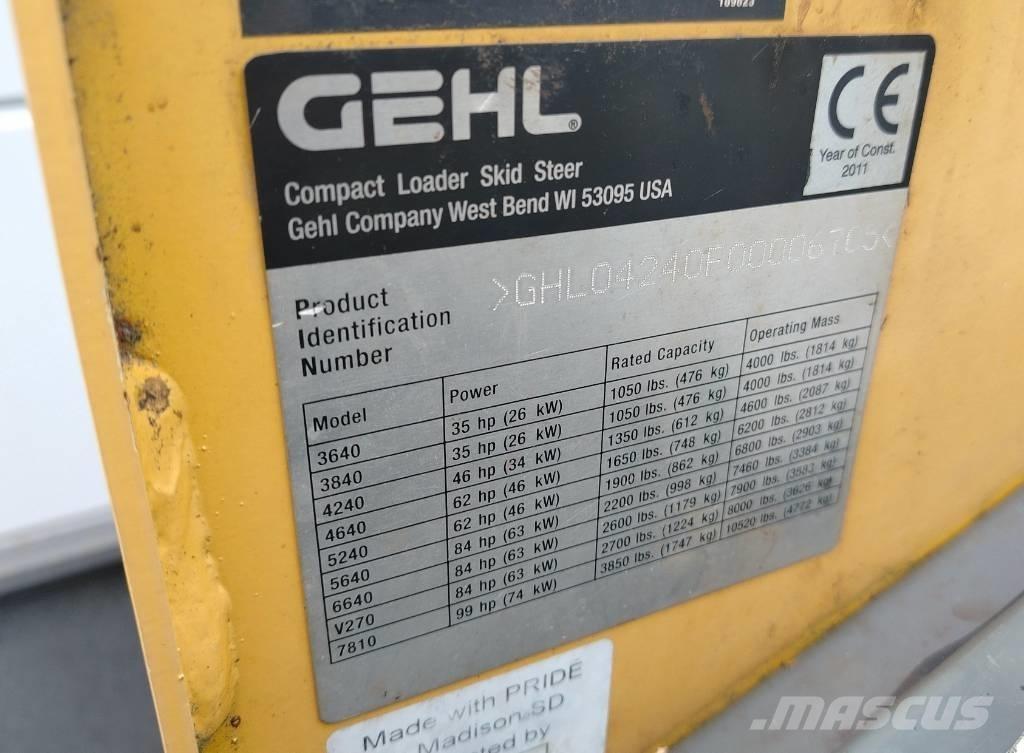 Gehl 4240 E 滑移轉向裝載機