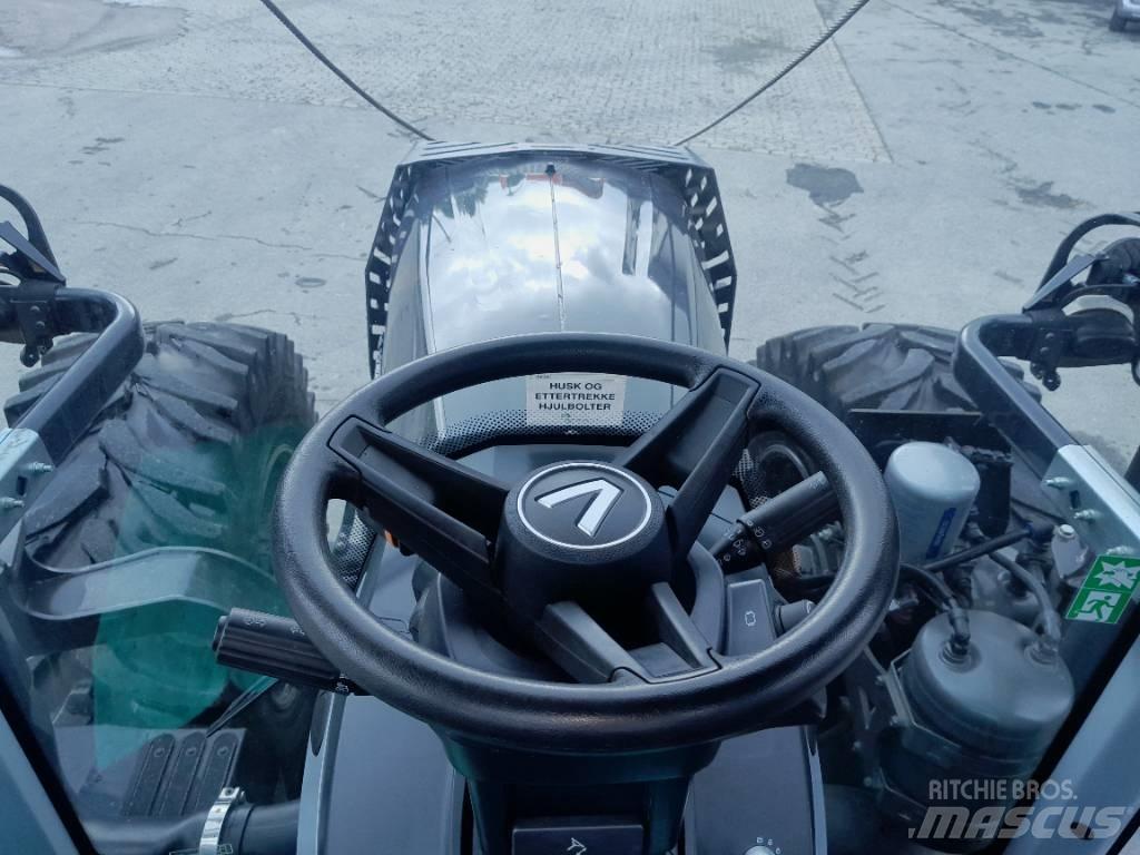Valtra T 175 ED 林業用曳引機