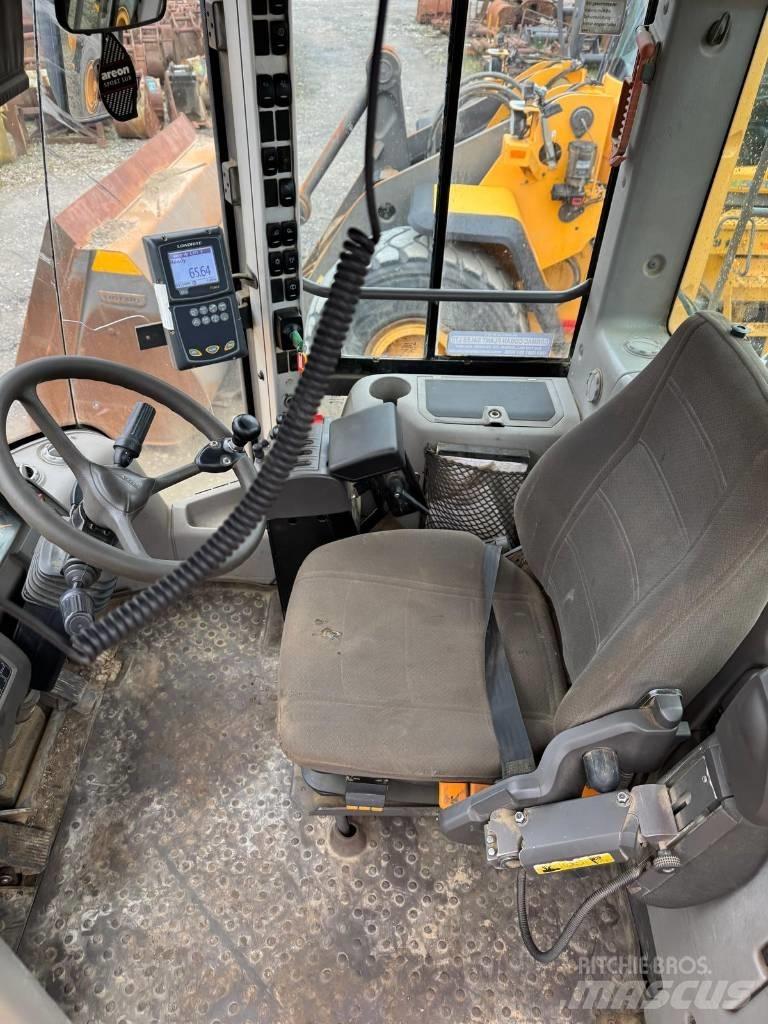 Volvo L 180 F 輪胎式裝載機