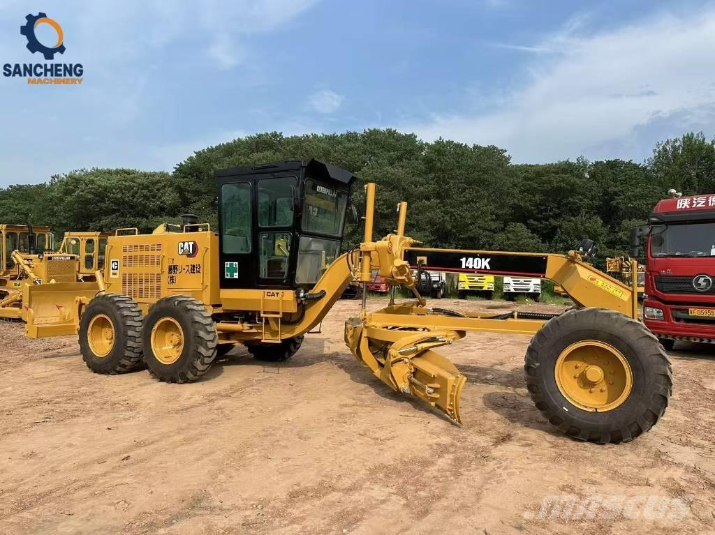 CAT 140 K 平土機